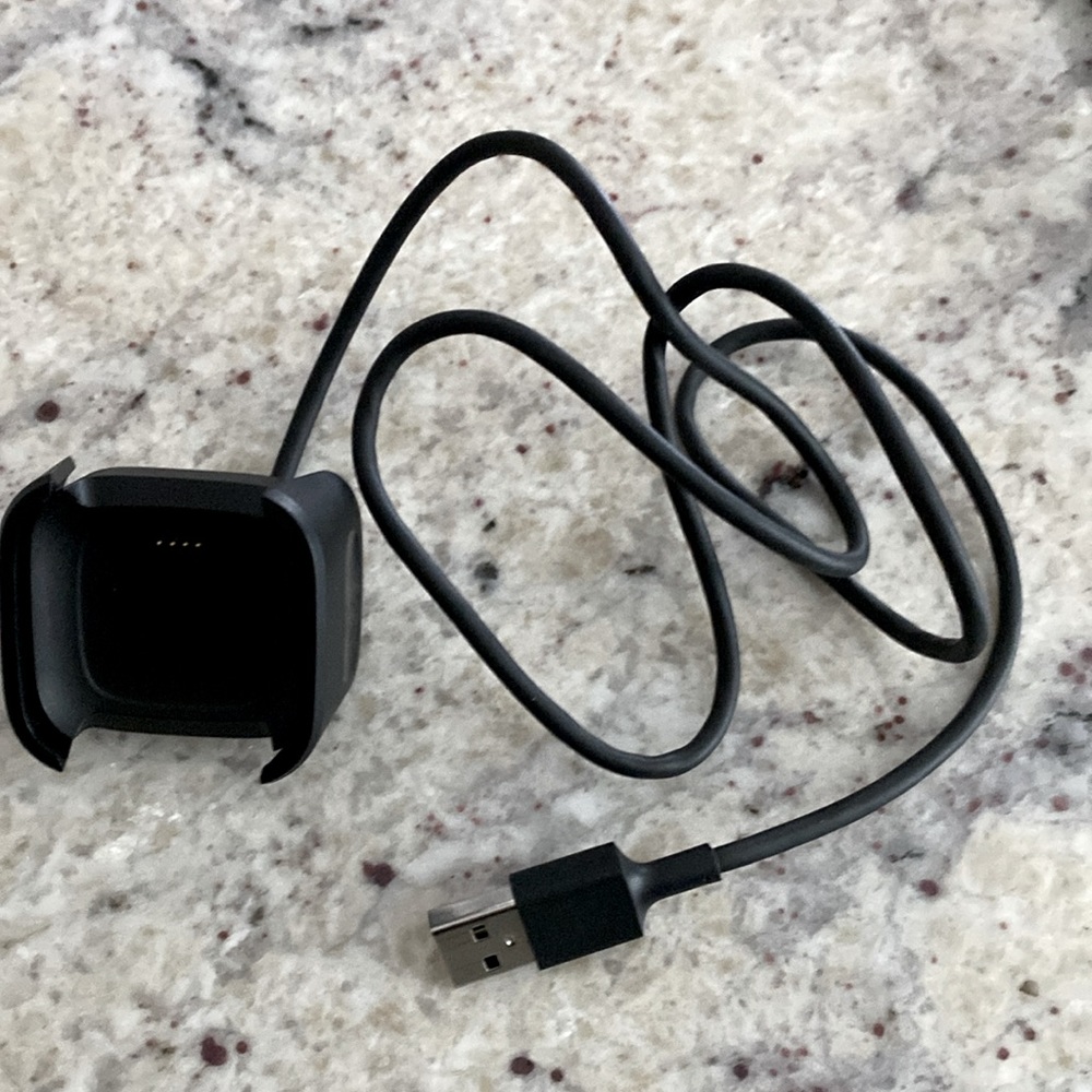 Fit bit versa 2 charger.